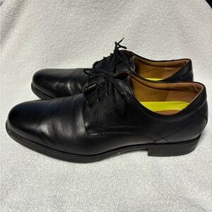 Florsheim Men's Classic Black Leather Oxfords